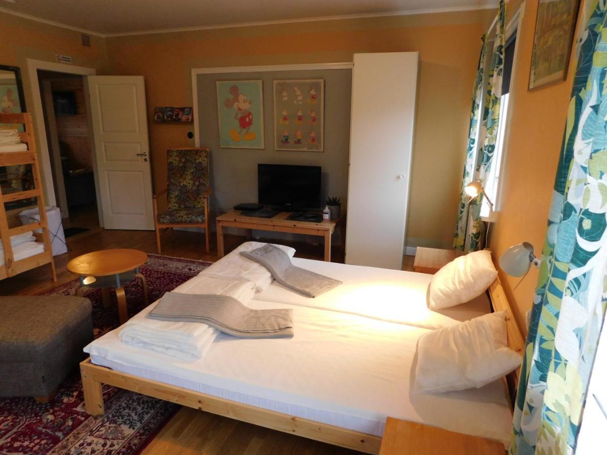 Solgarden Vandrarhem Hostal B&B Blackstad Exterior photo